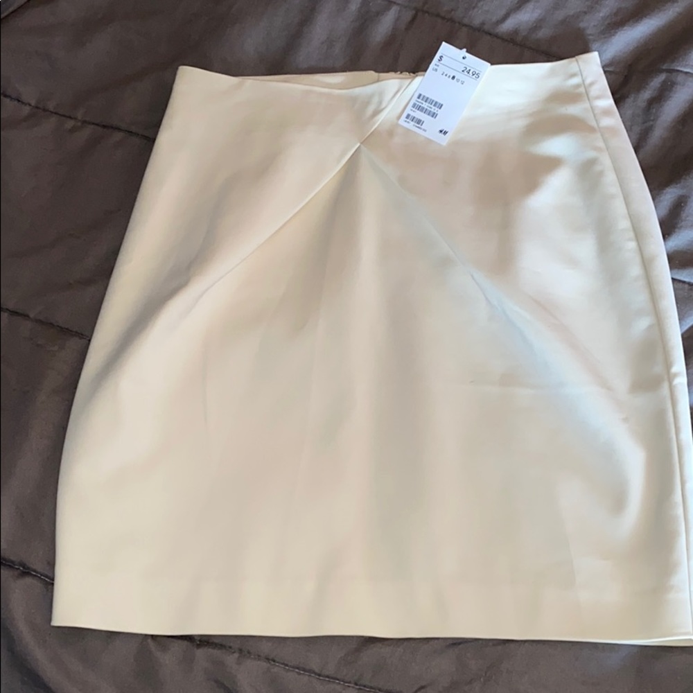 H&M ivory skirt, brand new